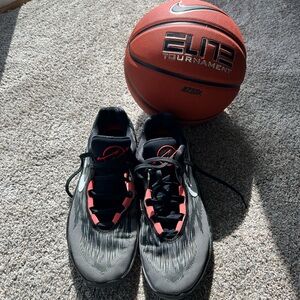 Nike Air Zoom GT Cut 2. Size 12